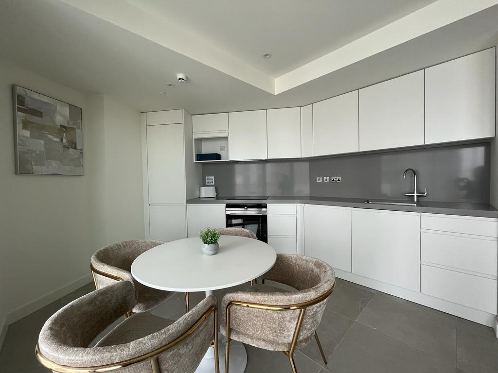 Image of Apartment - 1 Bedrooms - 1 Bathrooms for Rental in EuroCity-Gibraltar, Image 2